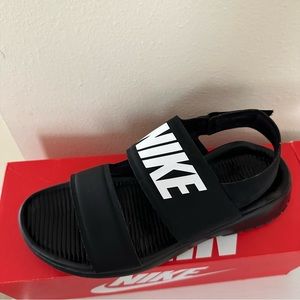 WMNS NIKE TANJUN SANDAL
